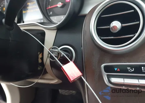 2019 Mercedes-Benz Glc 300 4Matic z USA, uszkodzony, nr VIN WDC0G4KB5KF623187